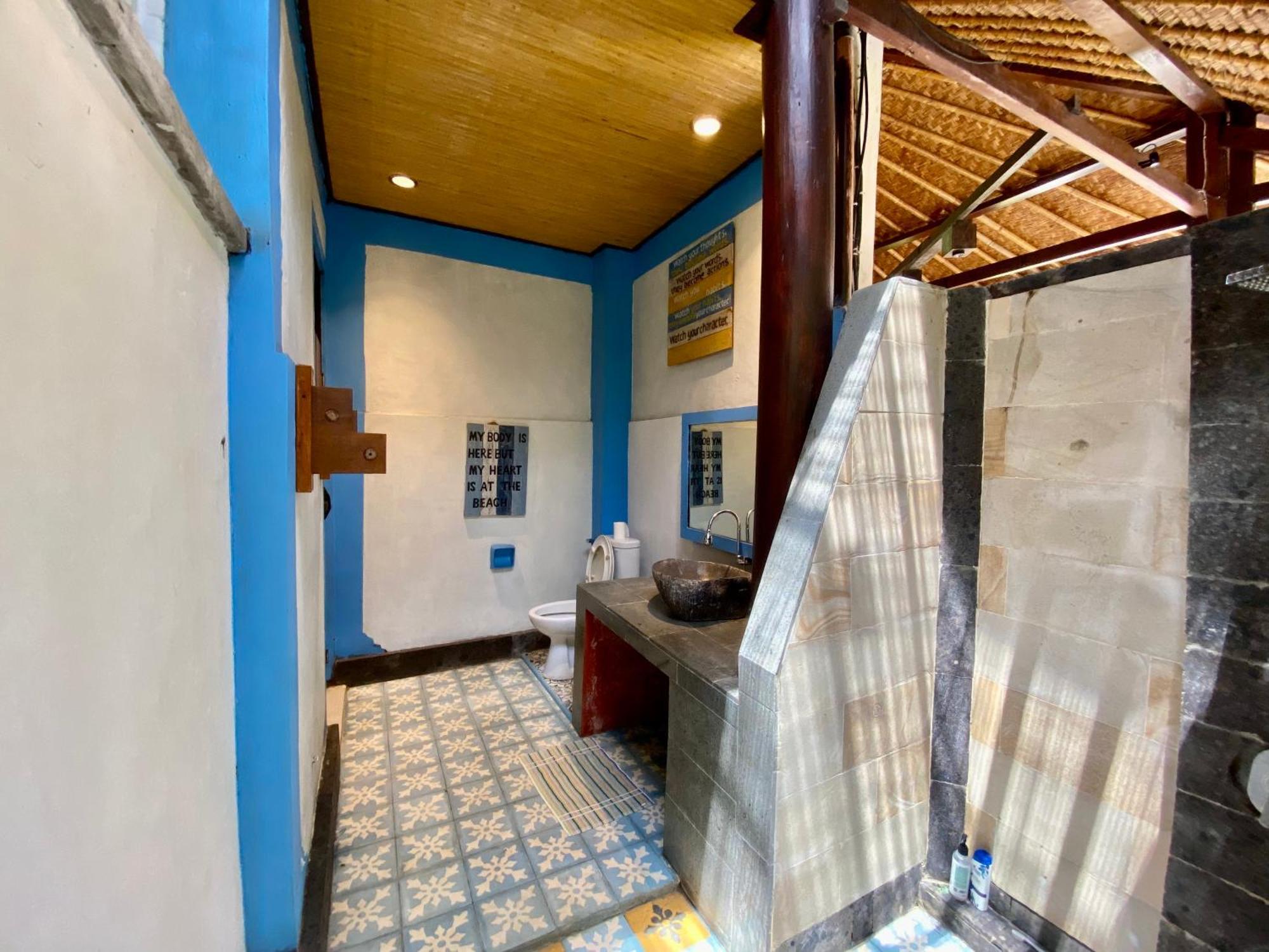 Little Tree House Hotel Sanur  Bilik gambar